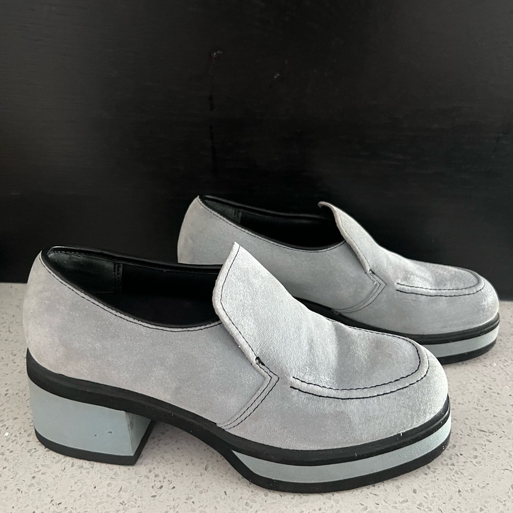 Vintage suede 90s Hush Puppies loafers light blue size 6 must see !! Shoes